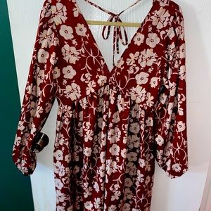 Love Sleeve Floral Dress with Open Back, size M